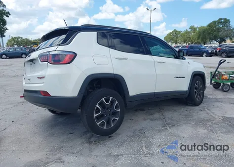 2020 Jeep Compass Trailhawk 4X4 z USA, uszkodzony, nr VIN 3C4NJDDB0LT195742